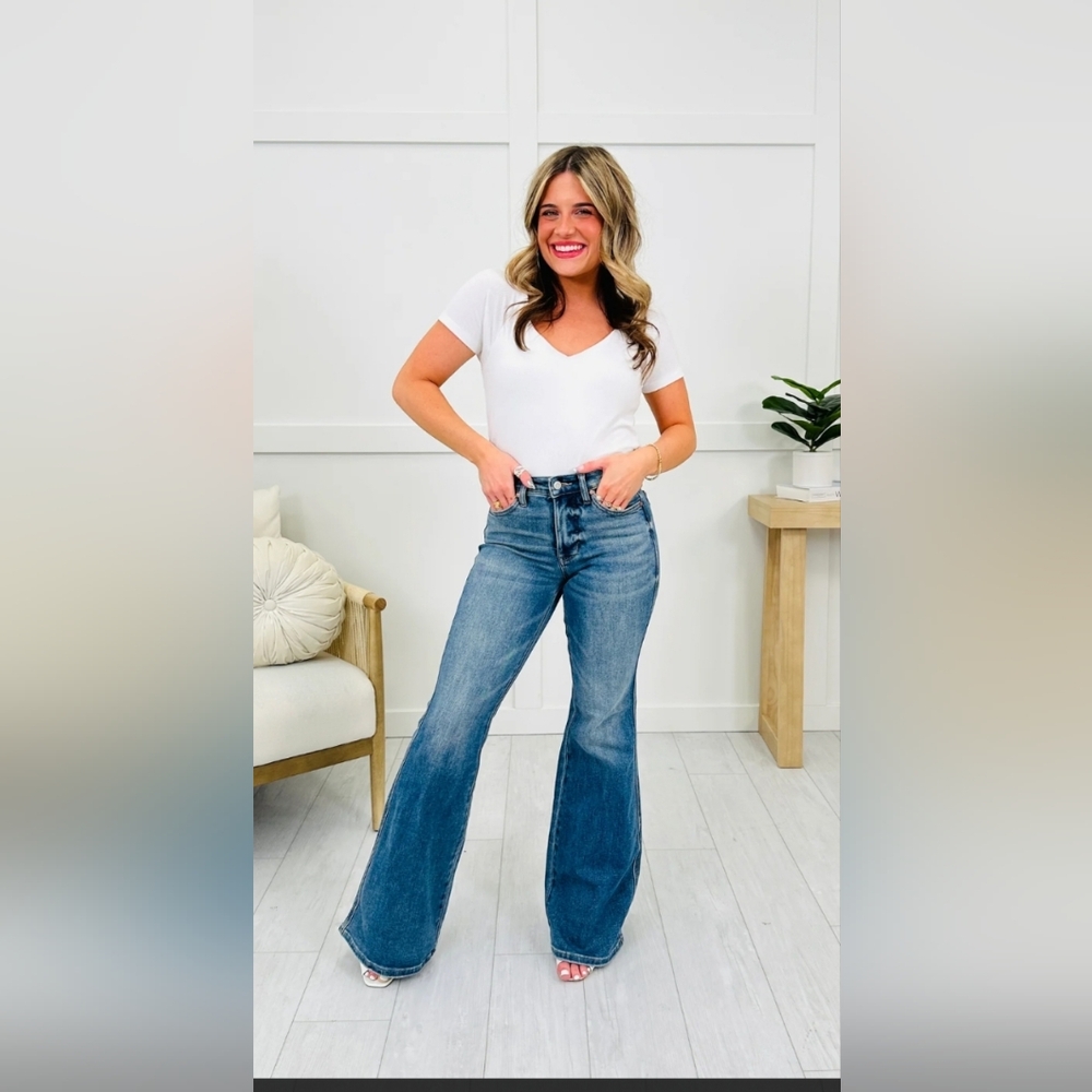Judy Blue Trifecta Flare 2.0 with Tummy Control size 13